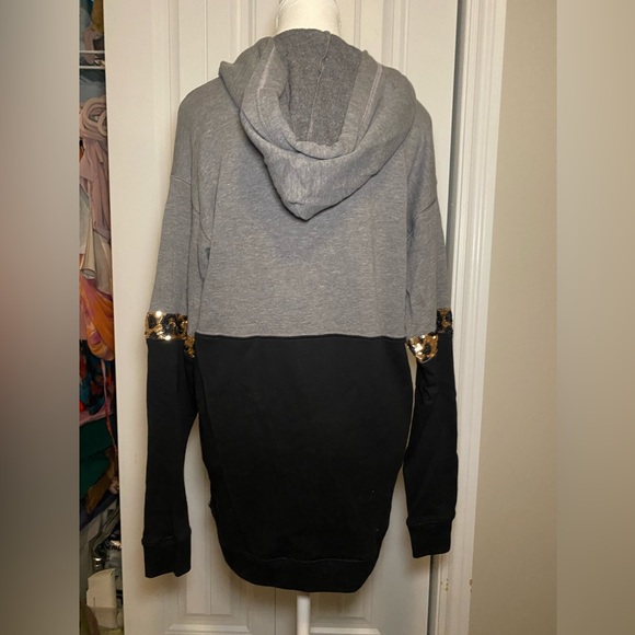 RARE VS PINK 2015 Cheetah/Leopard Print Sequins bling Sweater - Picture 4 of 5